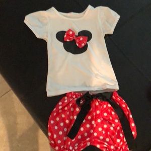 Minnie Mouse outfit